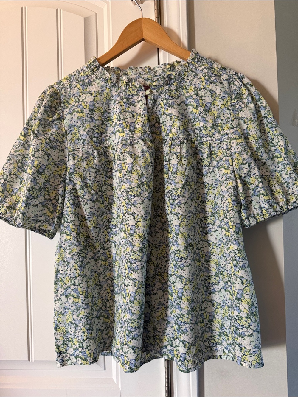 Ruffle-trim short-sleeve top in Liberty Thorpe Hill fabric